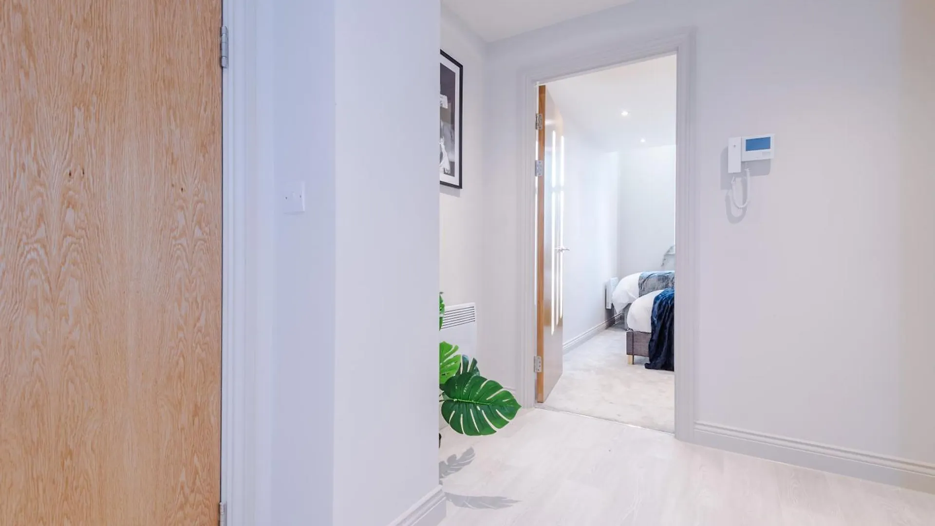 Apartamento Business Stays - 1 Bed Leeds Flat With 2 Beds & Sofa Bed - 7 Night Min!